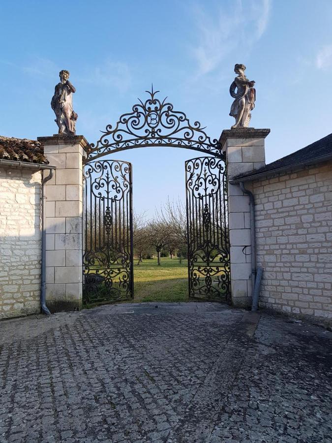 Chateau De Basche Assay Екстериор снимка